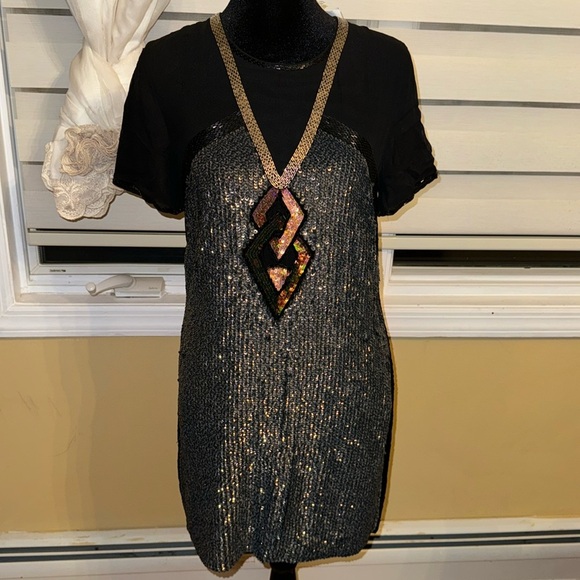 French Connection Dresses & Skirts - BRAND NEW FANCY FRENCH CONNECTION WOMENS DRESS SIZE US(6)